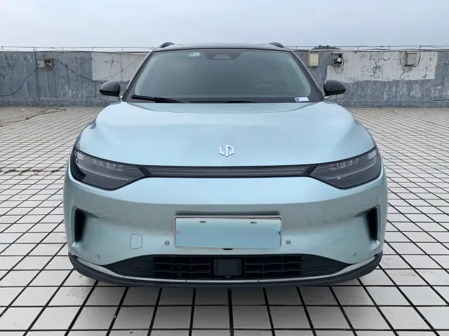 Leapmotor C11 — Фото автомобиля 2