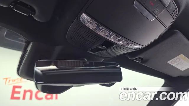 Mercedes-Benz E-Class — Фото автомобиля 17