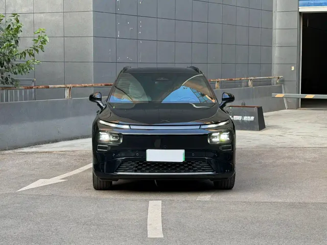 Xpeng G9 — Фото автомобиля 2