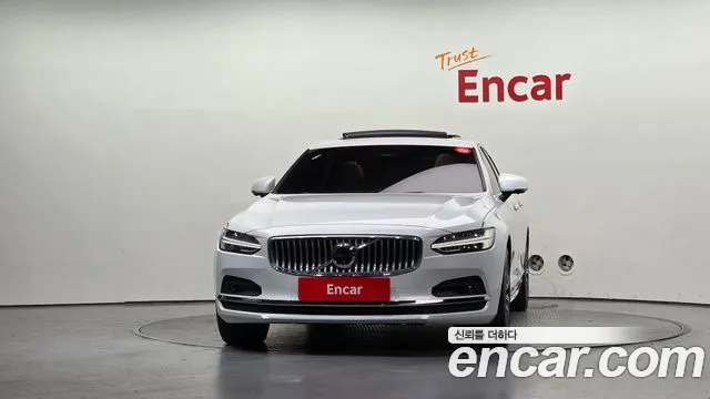 Volvo S90 — Фото автомобиля 3
