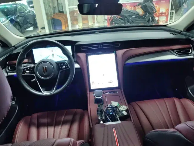 Hongqi H5 — Фото автомобиля 9