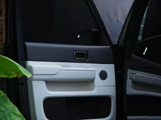 Li Auto MEGA — Фото автомобиля 7