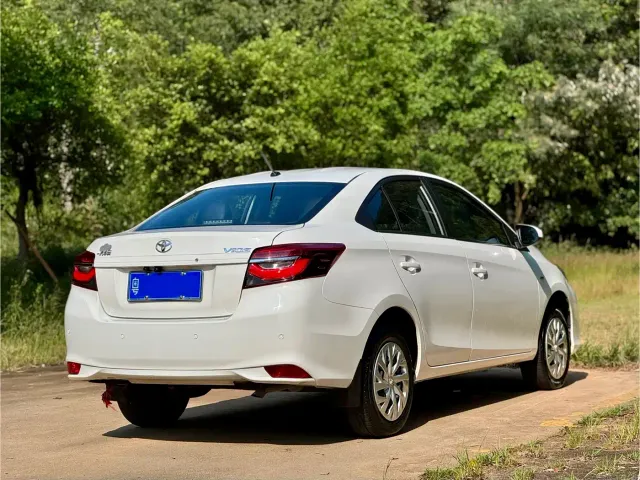 Toyota Vios — Фото автомобиля 6