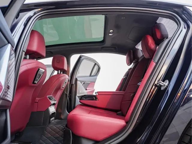 BMW 5 Series — Фото автомобиля 24