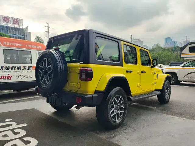 Jeep Wrangler 4xe — Фото автомобиля 17