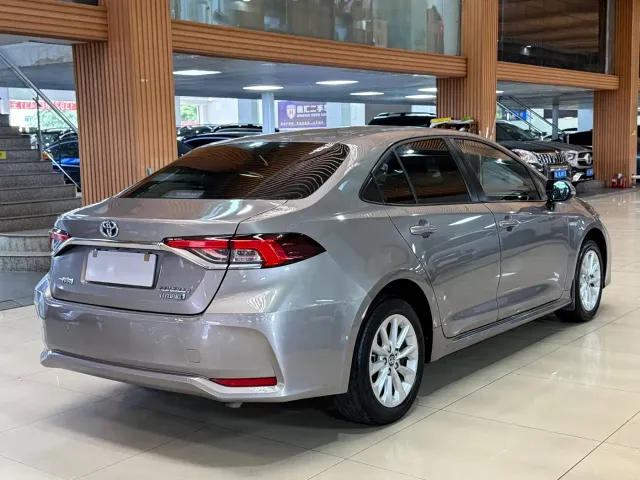 Toyota Corolla — Фото автомобиля 6