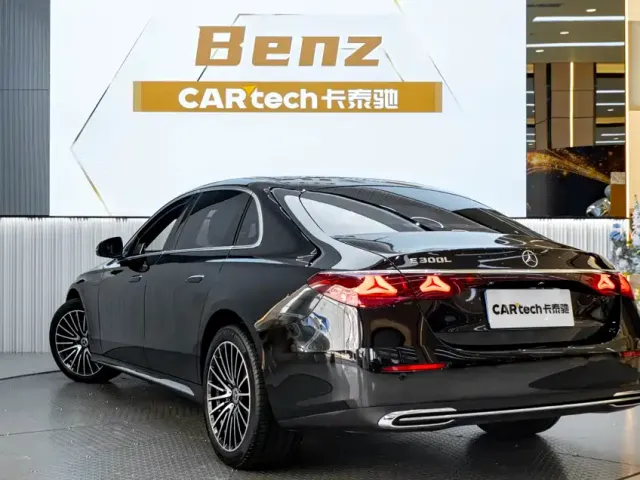 Mercedes-Benz E-Class — Фото автомобиля 6