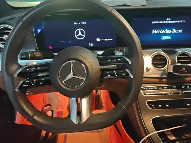 Mercedes-Benz E-Class — Фото автомобиля 15