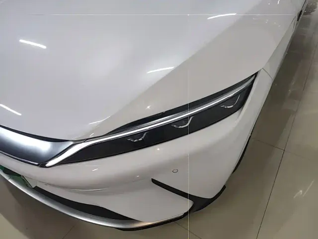 BYD Han — Фото автомобиля 23