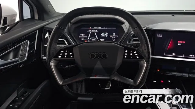 Audi Q4 e-tron — Фото автомобиля 12