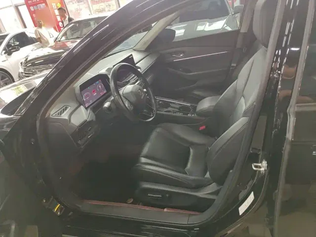 Honda Accord — Фото автомобиля 14