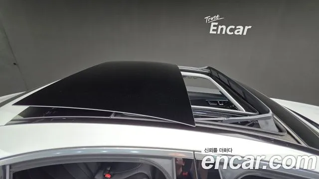 Mercedes-Benz E-Class — Фото автомобиля 11
