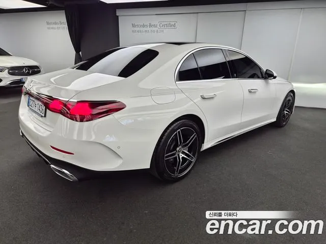 Mercedes-Benz E-Class W214 — Фото автомобиля 2