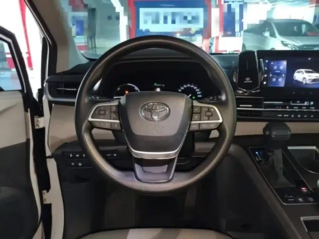 Toyota Granvia — Фото автомобиля 10