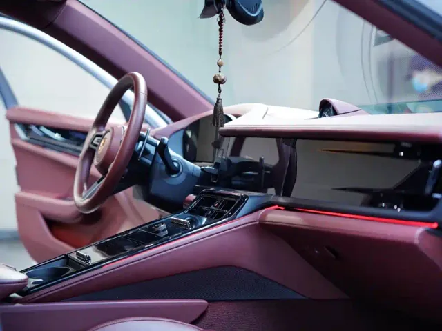 Porsche Panamera — Фото автомобиля 28
