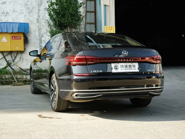 Volkswagen Passat — Фото автомобиля 5