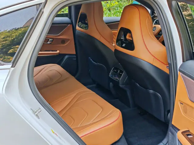 BYD Han — Фото автомобиля 13