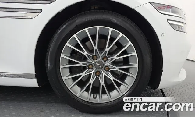 Genesis G80 RG3 — Фото автомобиля 6