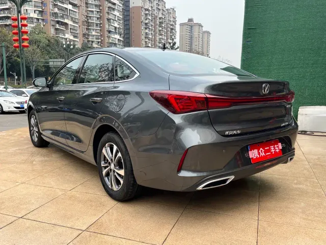 Changan Eado — Фото автомобиля 15