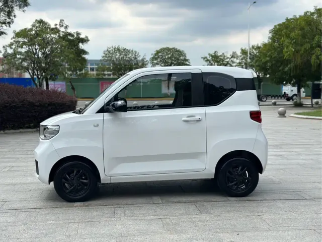 Wuling Hongguang Mini EV — Фото автомобиля 4