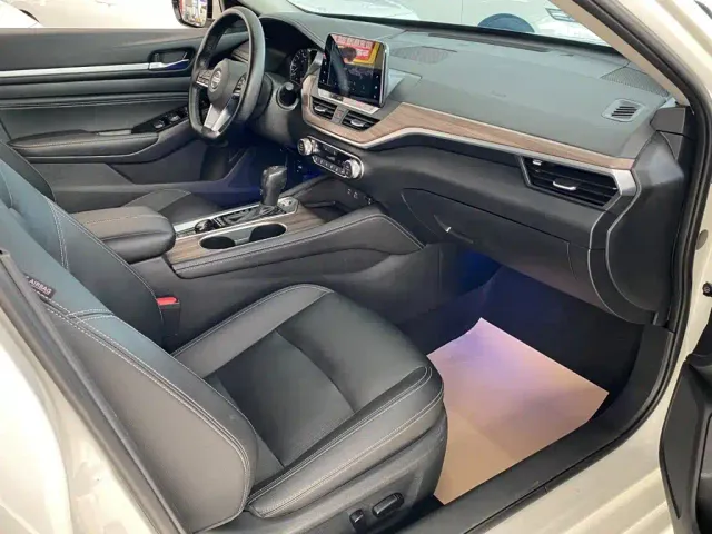 Nissan Teana — Фото автомобиля 10