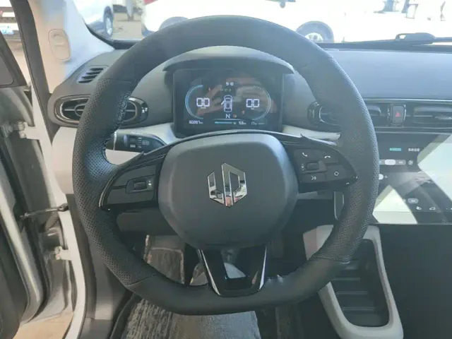Leapmotor T03 — Фото автомобиля 10