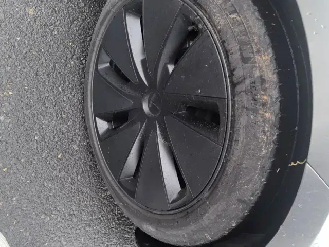 Tesla Model 3 — Фото автомобиля 6