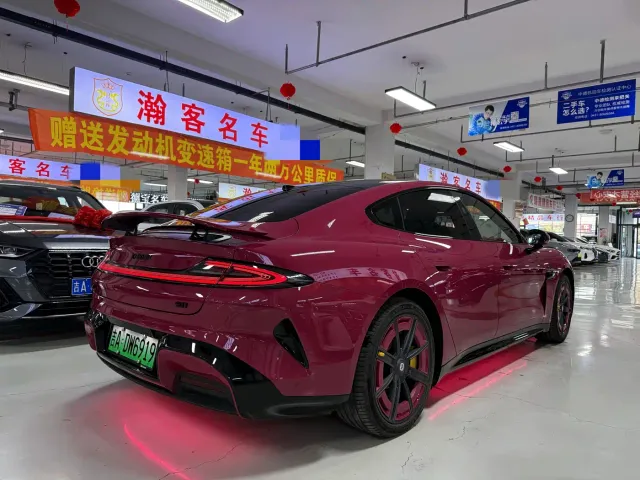 Xiaomi SU7 — Фото автомобиля 4