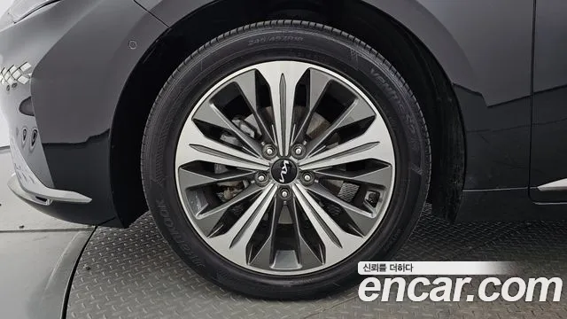 Kia K8 Hybrid — Фото автомобиля 5