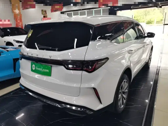 Geely Jiaji — Фото автомобиля 6