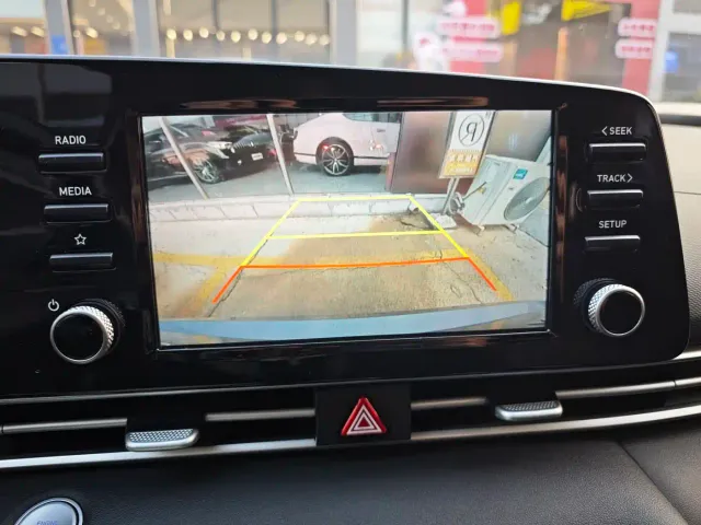 Hyundai Elantra — Фото автомобиля 8