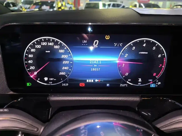 Mercedes-Benz GLA-Class — Фото автомобиля 11