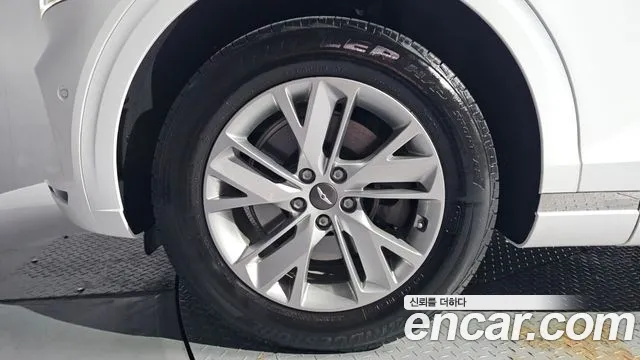 Genesis GV70 — Фото автомобиля 5