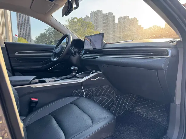 Geely Emgrand — Фото автомобиля 7