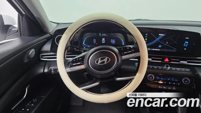 Hyundai Avante CN7 — Фото автомобиля 13