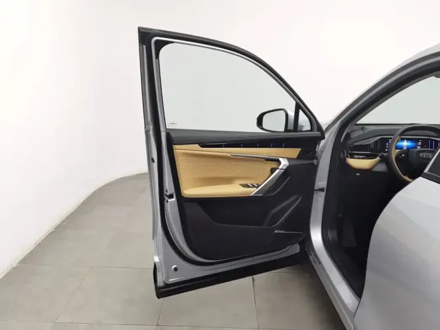 Geely Boyue L — Фото автомобиля 8
