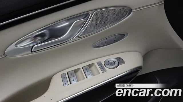 Genesis GV70 2.5T Бензин 2WD — Фото автомобиля 19