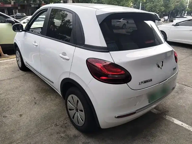 Wuling Bingo — Фото автомобиля 4