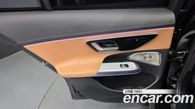 Mercedes-Benz E-Class — Фото автомобиля 20