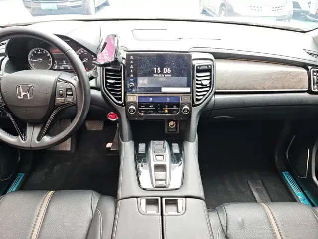 Honda UR-V — Фото автомобиля 17