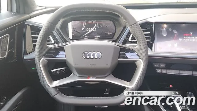 Audi Q4 e-tron F4 — Фото автомобиля 12