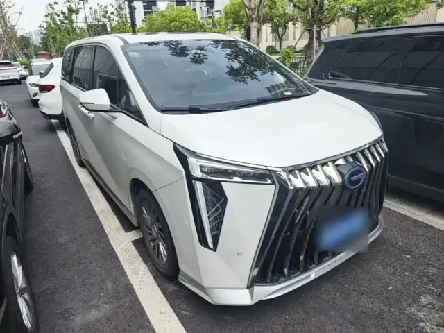 GAC Trumpchi M8 — Фото автомобиля 3