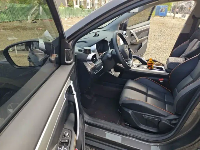 Geely Binyue — Фото автомобиля 12
