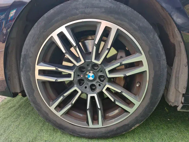 BMW 5 Series — Фото автомобиля 4