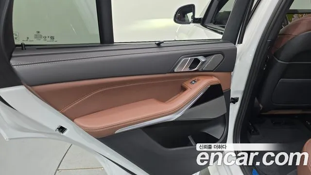 BMW X5 xDrive 40i M Sport — Фото автомобиля 25