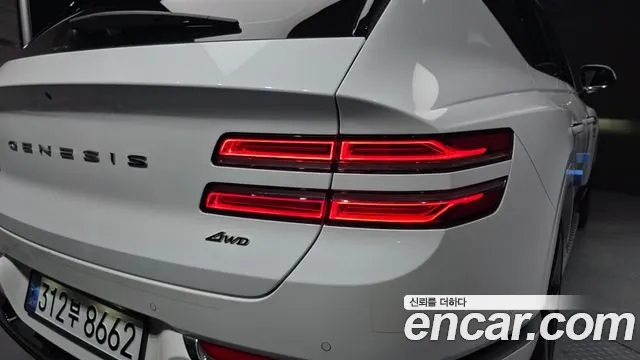 Genesis GV80 — Фото автомобиля 23