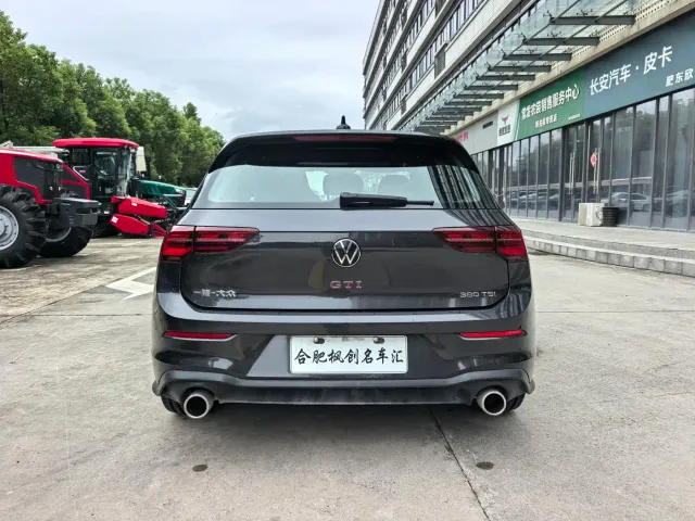 Volkswagen Golf GTI — Фото автомобиля 10