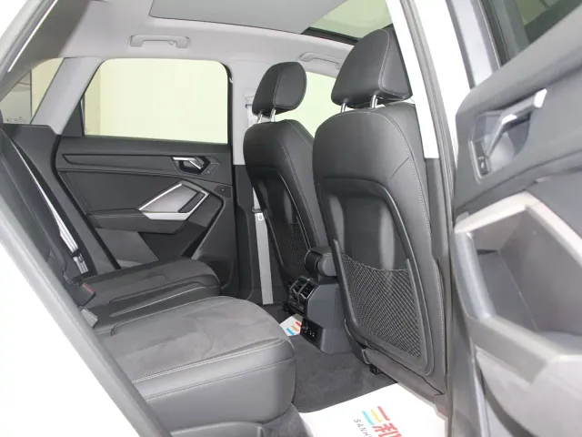 Audi Q3 — Фото автомобиля 10