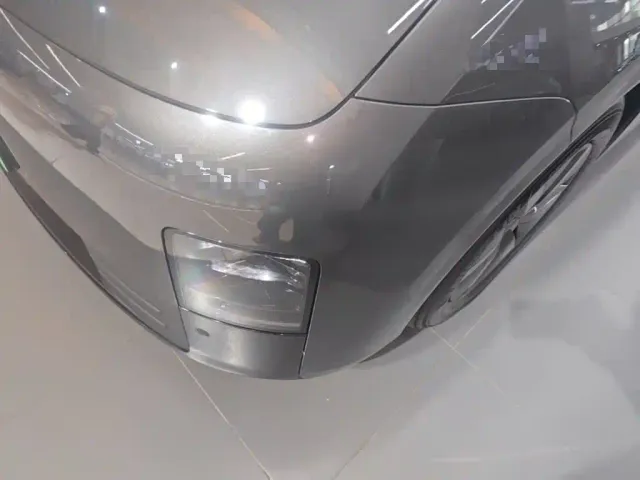 Li Auto MEGA — Фото автомобиля 23