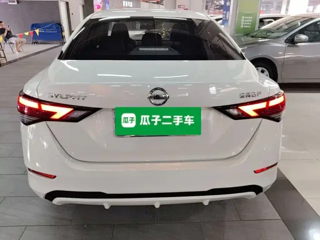 Nissan Sylphy — Фото автомобиля 5